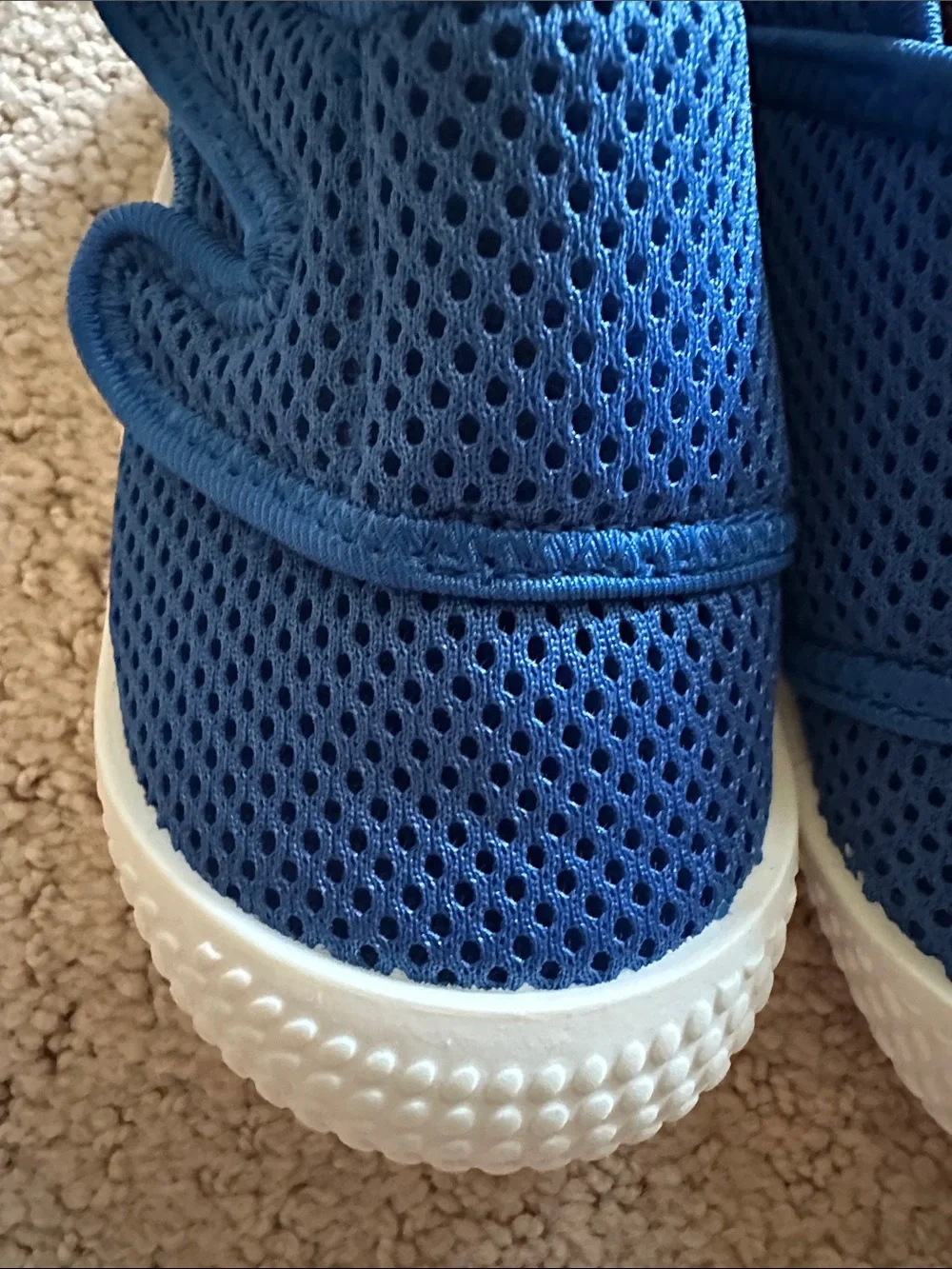 Cat & Jack Royal Blue Mesh Kids Slip-On Water Shoes with White Soles size 6 T
